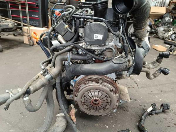 MOTEUR 1.2TDI CODE: CFW - Vue 6